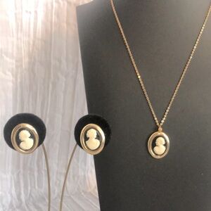 Vintage Victorian cream black gold cameo necklace & clip on earrings set